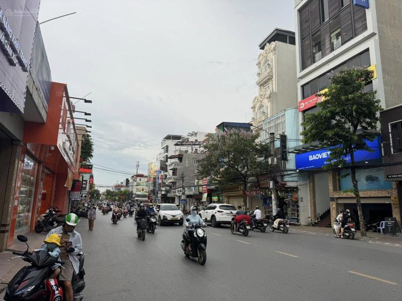 Siêu thị nhà đất bán